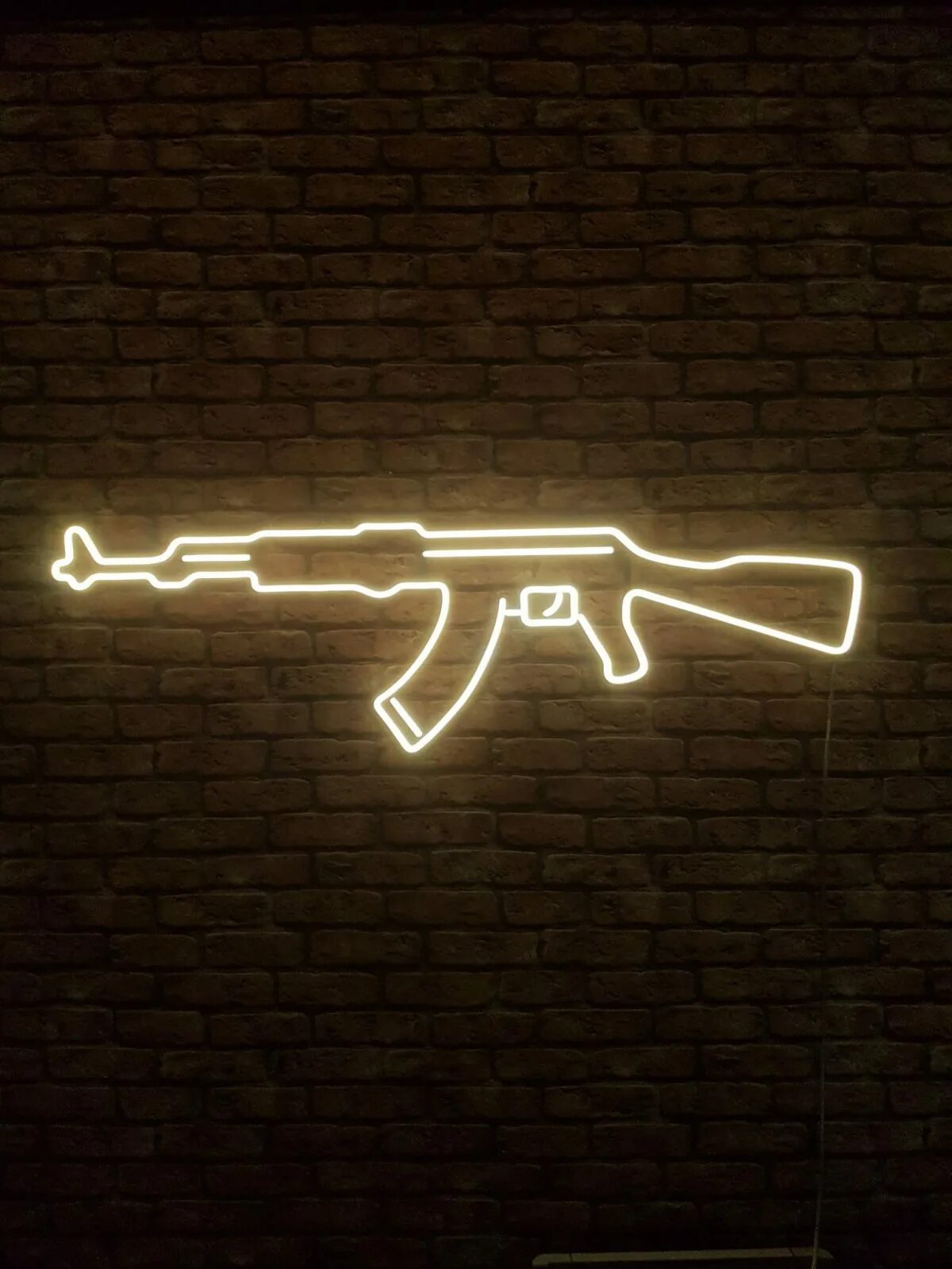 Скины на ак 47 в кс го. Неоновая революция ак 47 после полевых. Неон guns. Калаш неон. Неоновая вывеска на прозрачной подложке.