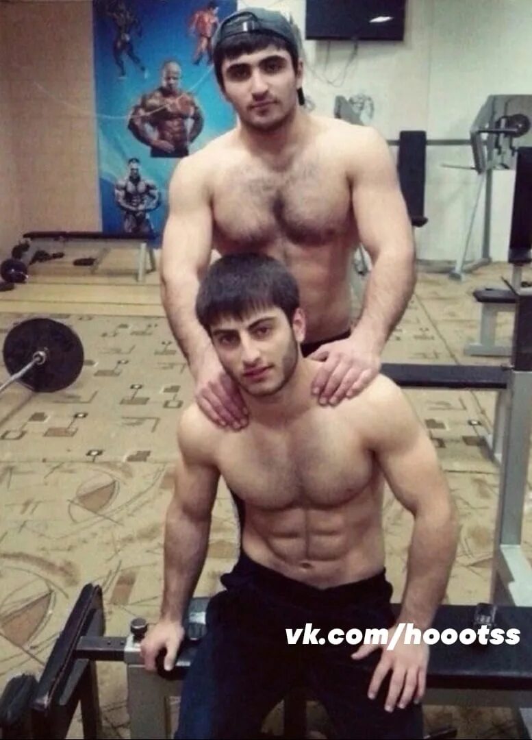 Красивые кавказцы. Кавказские мужики. Мамед мамедов. Кавказские парни. Самые красивые парни кавказа.