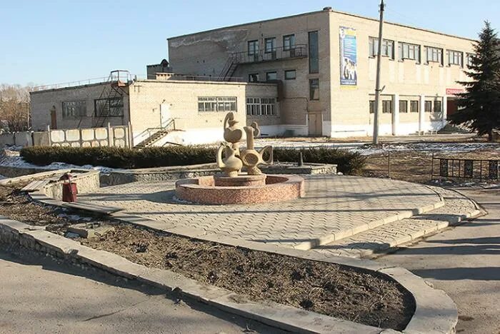 Кыштым челябинская область вокзал. Кыштым челябинская область центр города. Храм рождества христова кыштым. Кыштым уральская венеция. Кыштым современный.