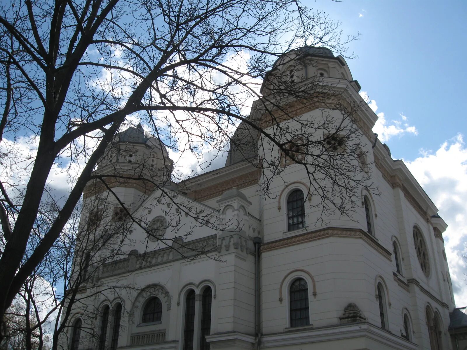 Синагога пермь. Центральная Пермская синагога фото.