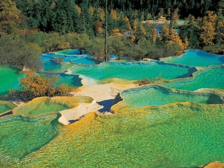 Какой заповедник в китае. Хуанлун дракон. Какой заповедник в китае. Долина хуанлун китай. Заповедник хуанлун (желтый дракон).