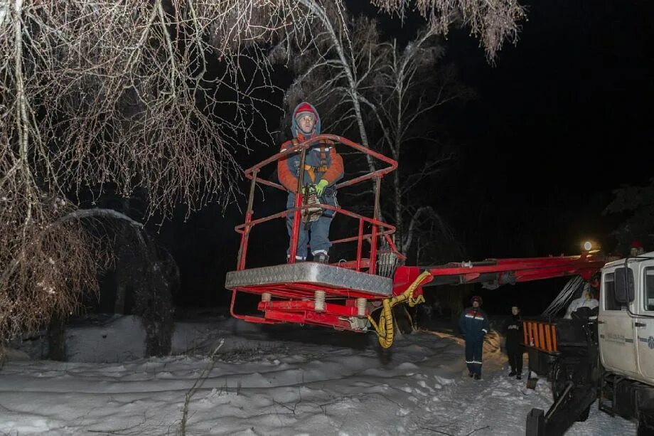 Отключение электроэнергии нижегородская. Снегопад электричество. Отключение электричества. Без электричества. Непогода в Тверской области.