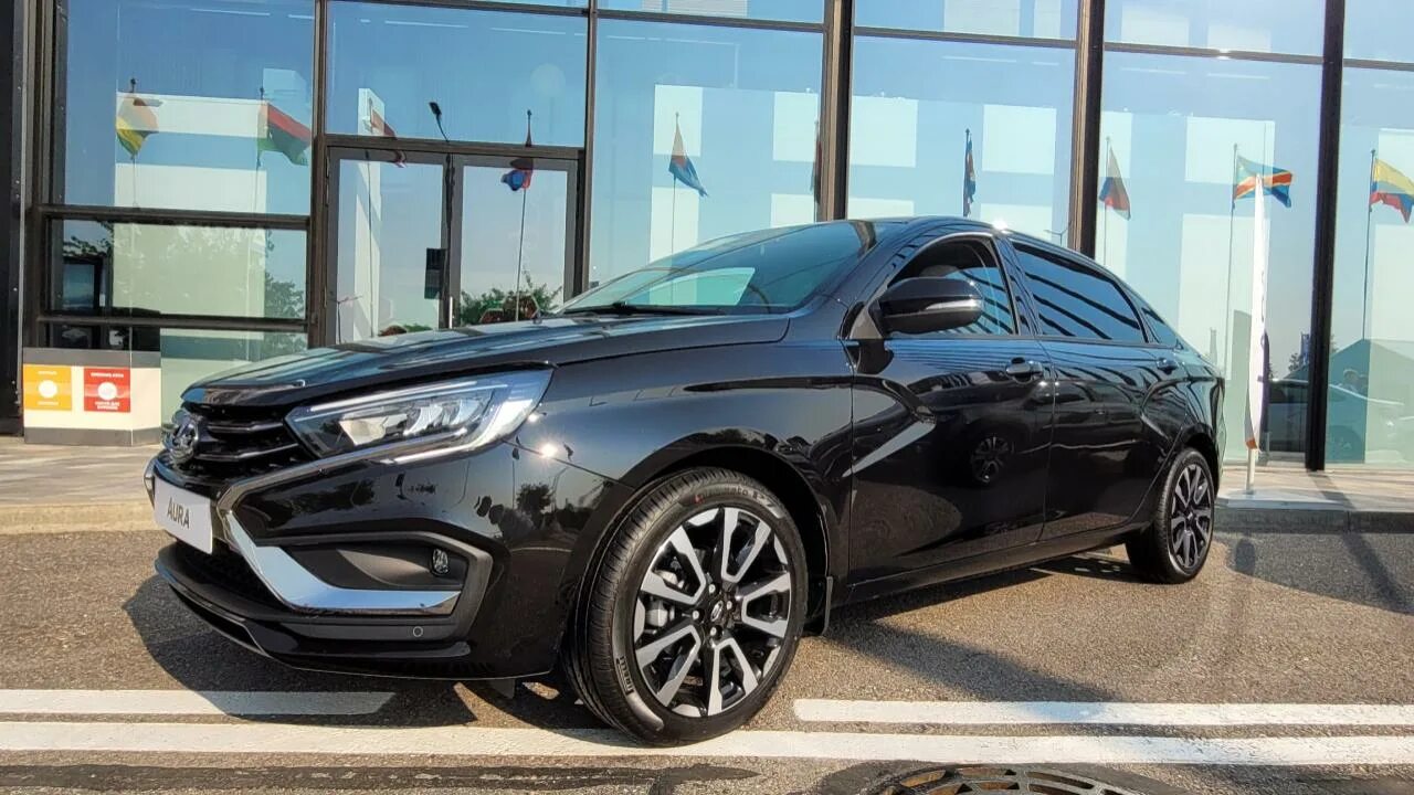 Дилеры: уже в мае Lada Vesta подорожает на 30–50 тысяч рублей