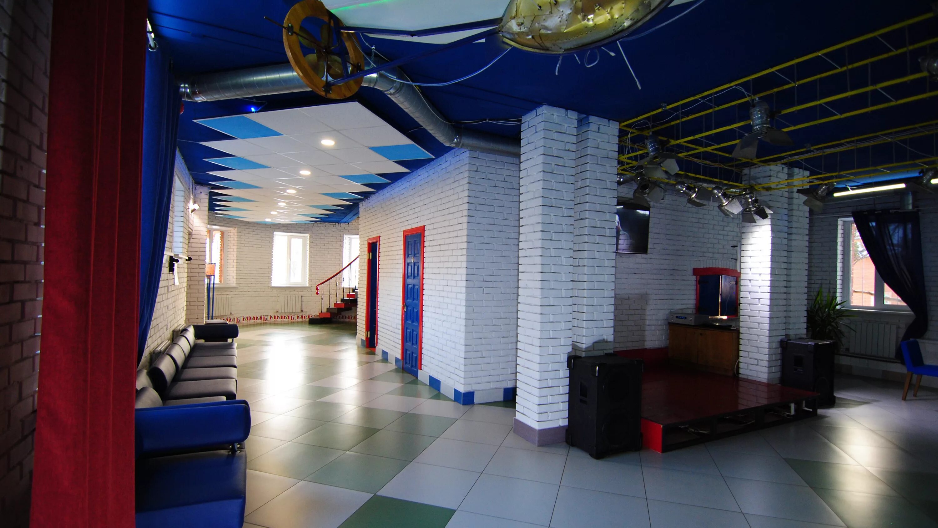 замок мефисто ресторан москва. старый замок рубцовск. кафе старый замок великий новгород. старый замок рубцовск. кафе старый замок самара.