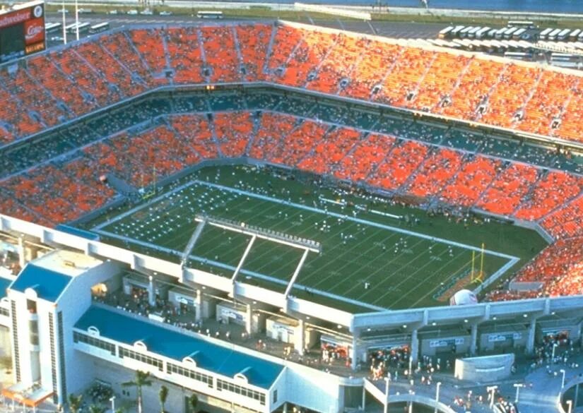 Led stadium. Metlife stadium. Хард рок стэдиум. Солнце над стадионом. Life stadium.