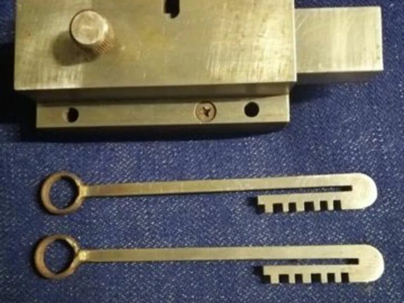 замок гаражный реечный "узтс". пружины для двух реечных ригельных замков. реечный замок у3тс. замок накладной барьер-2р пп. замок гаражный реечный "узтс".