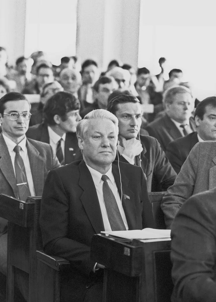 Год первого съезда народных депутатов. Первый съезд народных депутатов 1989. Съезд народных депутатов СССР 1989. Ельцин на съезде народных депутатов РСФСР. Первый съезд депутатов СССР.