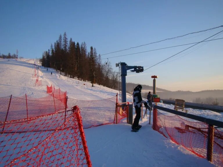 горнолыжный комплекс ключи в новосибирске. горнолыжный комплекс ключи академгородок новосибирск. ключи академгородок горнолыжка. новосибирск академгородок горнолыжка. горнолыжный комплекс ключи.