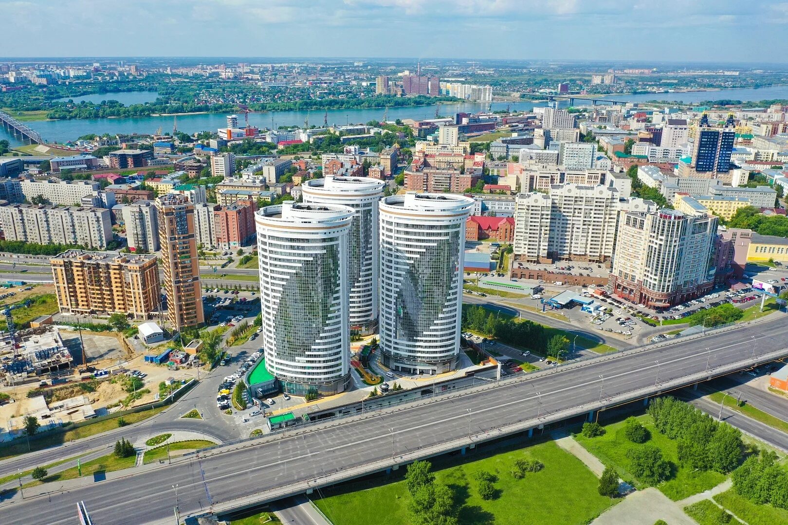 Д ж к н с. Д ж к н с. Выберете недостающую букву д ж к н с. Лукина 52 казань. Жк макаровский фасад екатеринбург.