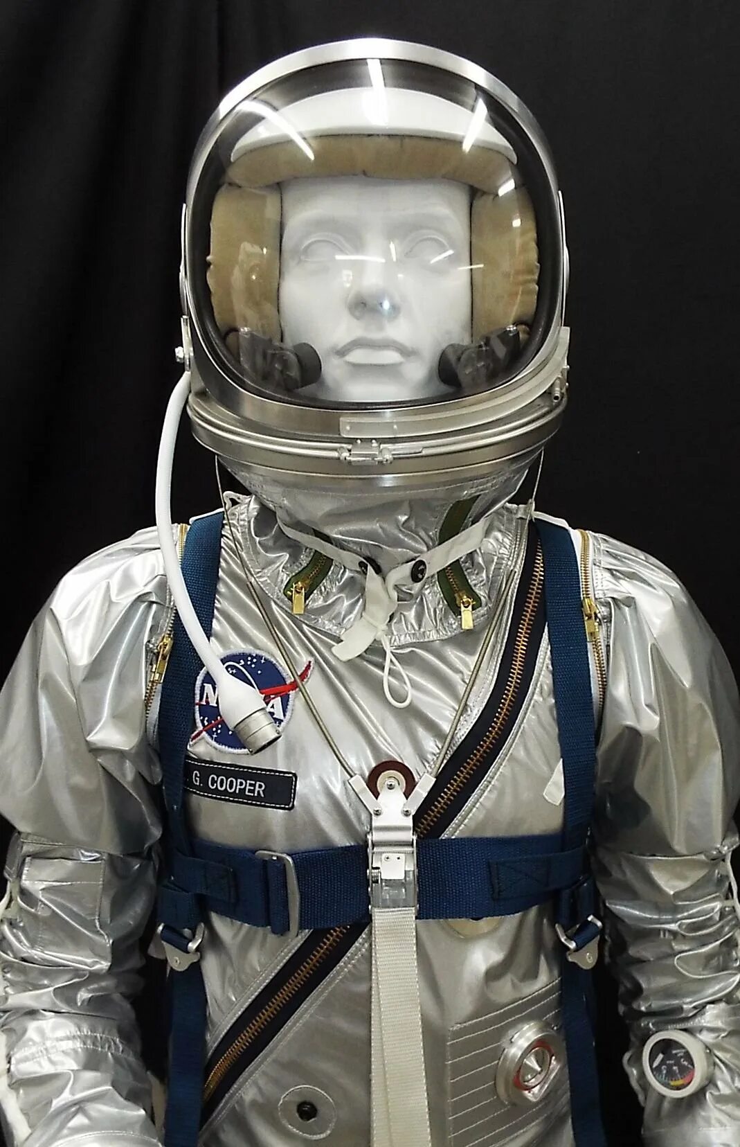 Скафандр Космонавта Орлан. Орлан костюм Космонавта. Шлем Astronaut Helmet. Шлем Космонавта Орлан.