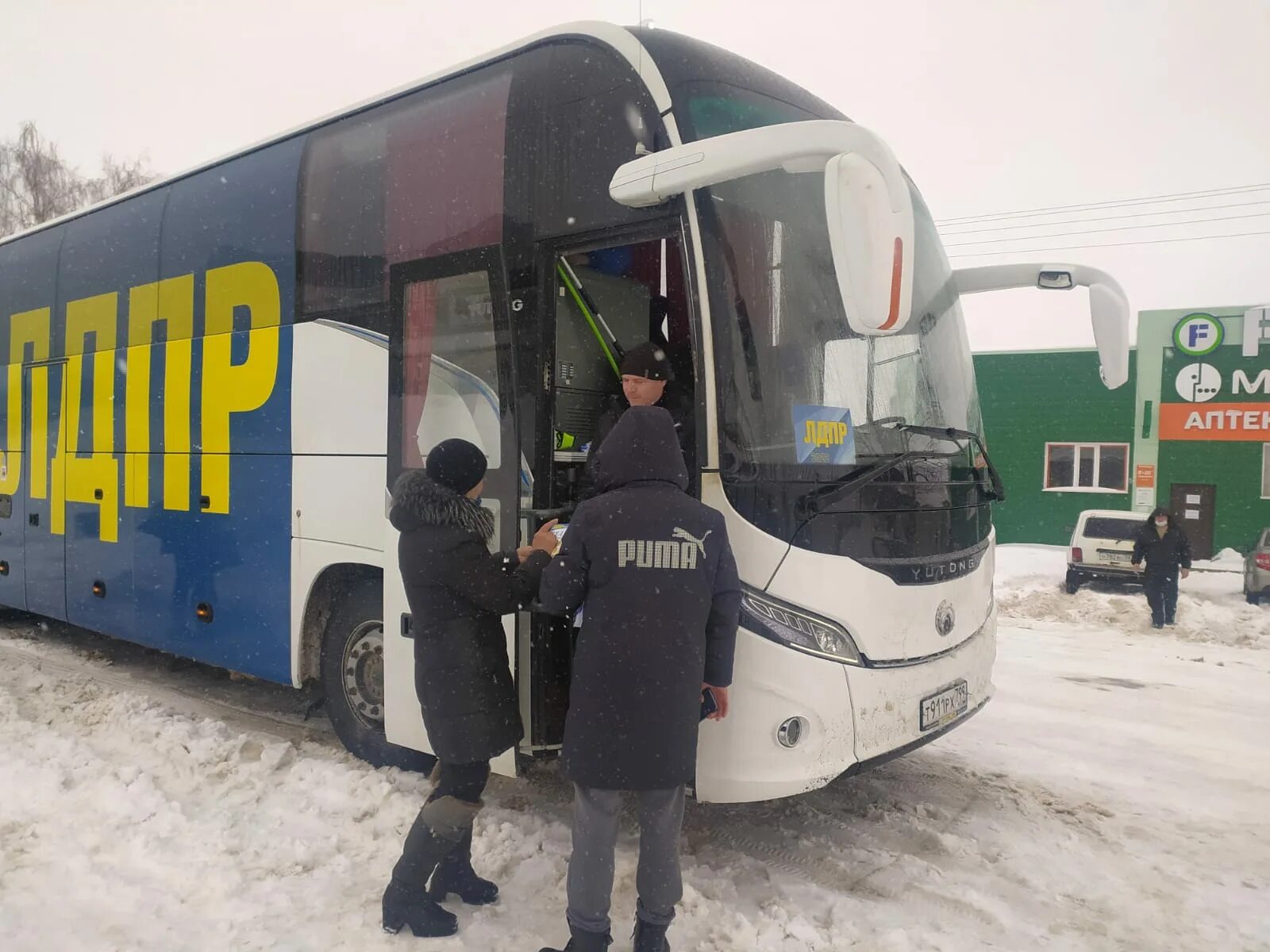Автобус пенза тамала расписание. Автобус лдпр. автобус тамала пенза. беково пенза автобус. автобус лдпр фото.