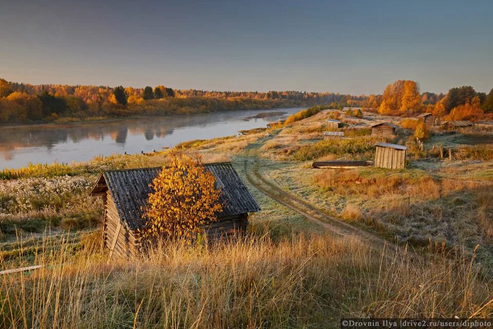 Остановилось время остановились реки. Пришвин на Пинеге. Некрасовская осень. Российское озеро глубинка. Дорогобуж осень.