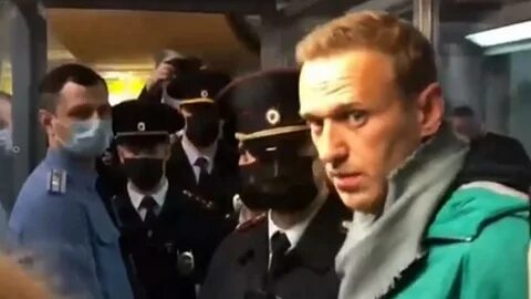Навального перевели в другую