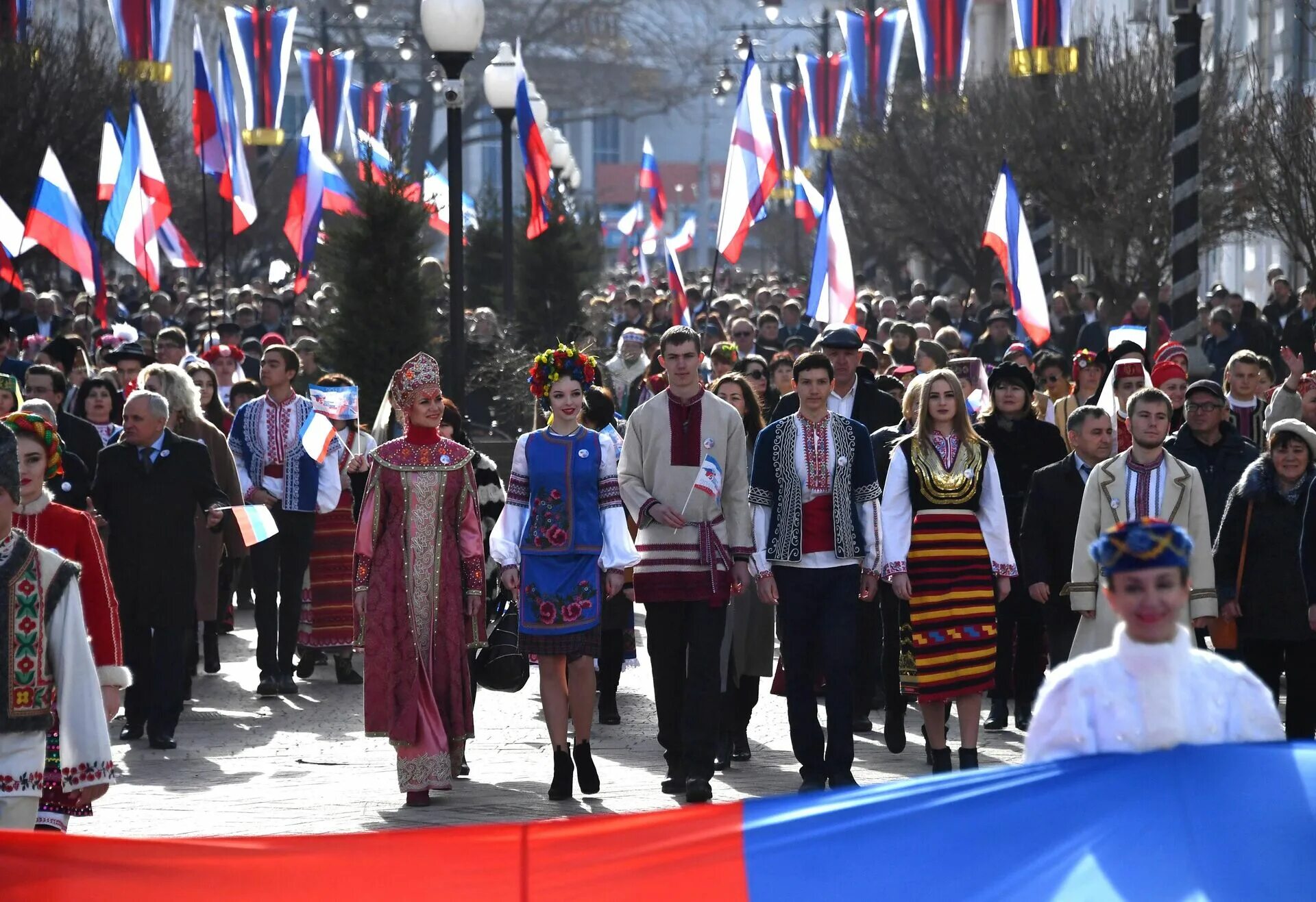 Какой праздник 10 апреля в крыму. Воссоединение Крыма с Россией 2014 год. Референдум в Крыму 2014. Празднования в Крыму.