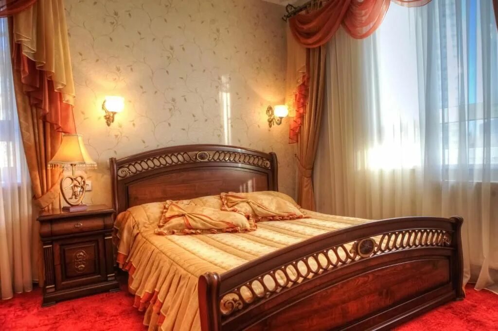 Госьиница домбас. Гостиница надежда донецк. Гостиница донбасс в донецке. Отель гостиница донецк. Гостиница донбасс палас.