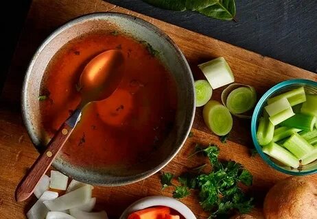 Красный основной бульон