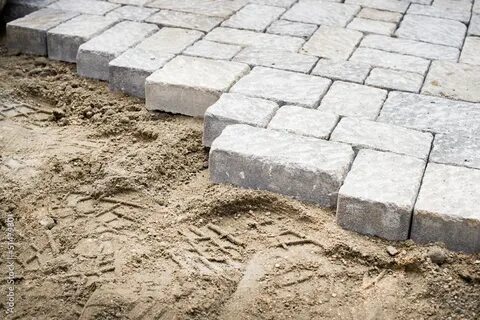 Как укладывать тротуарную плитку на отсев