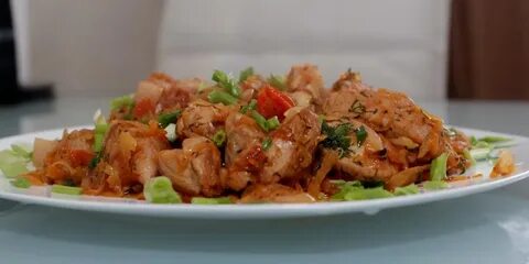Свинина с капустой и овощами