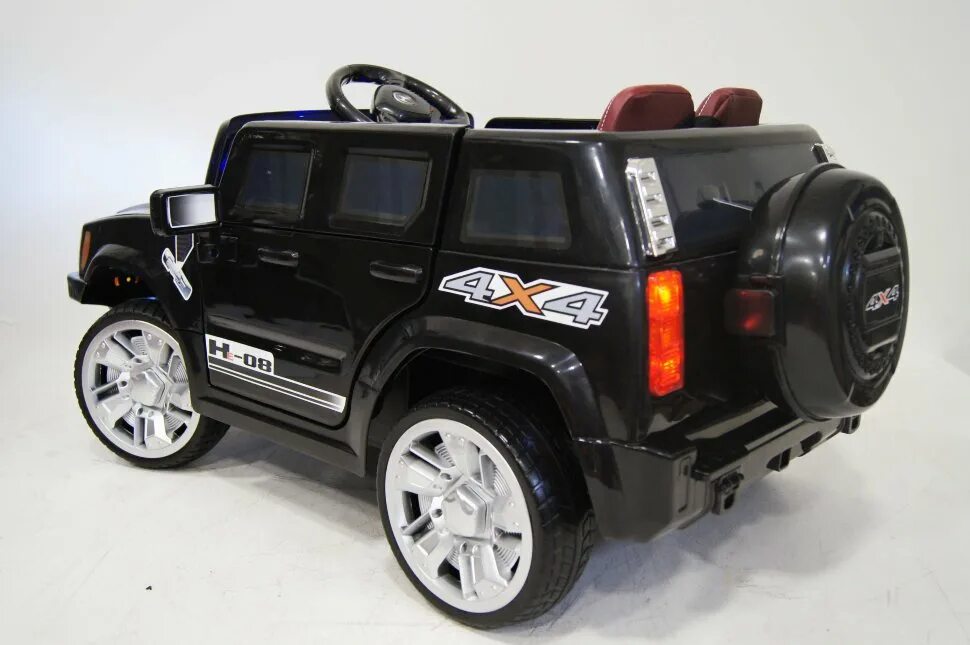 Машинка для детей 8 лет. Детский электромобиль Hummer RIVERTOYS. Детский электромобиль e111ee. Ривер Тойс электромобили. Джип Хаммер детский.