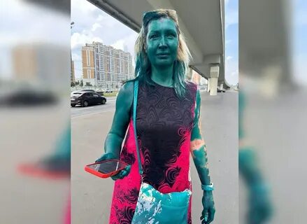 Девушка облила зеленкой бюллетени
