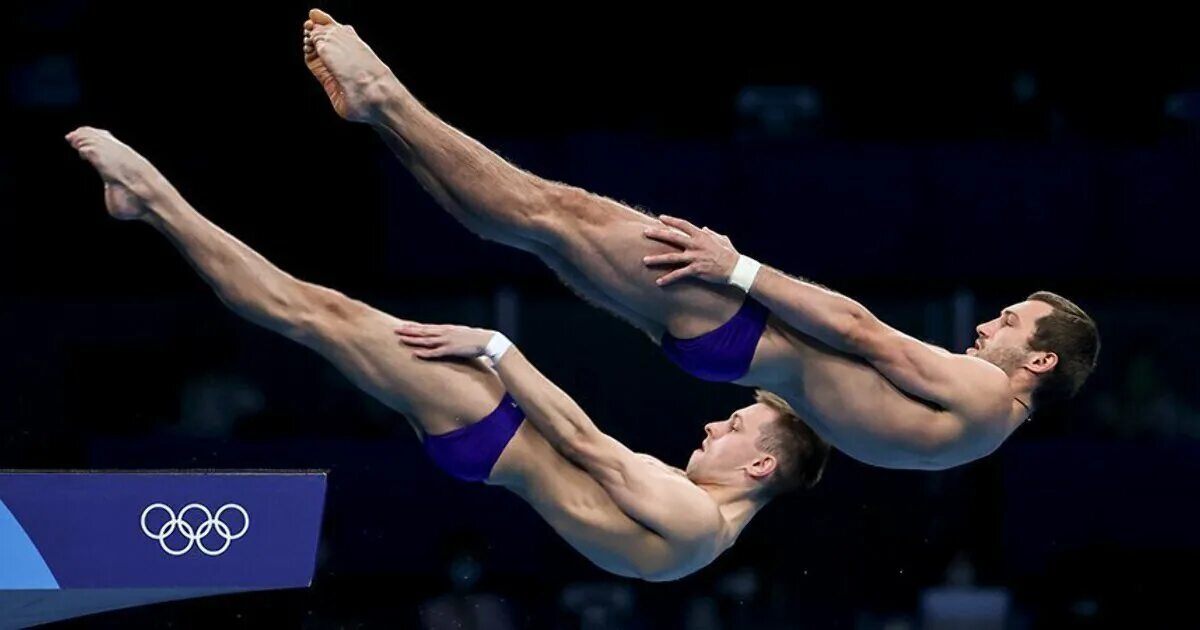 Игры вышка прыжок воду. Прыжки в воду сочи. Вышка для прыжков в воду. Вышка для прыжков в воду. Прыжок с трамплина в бассейн.