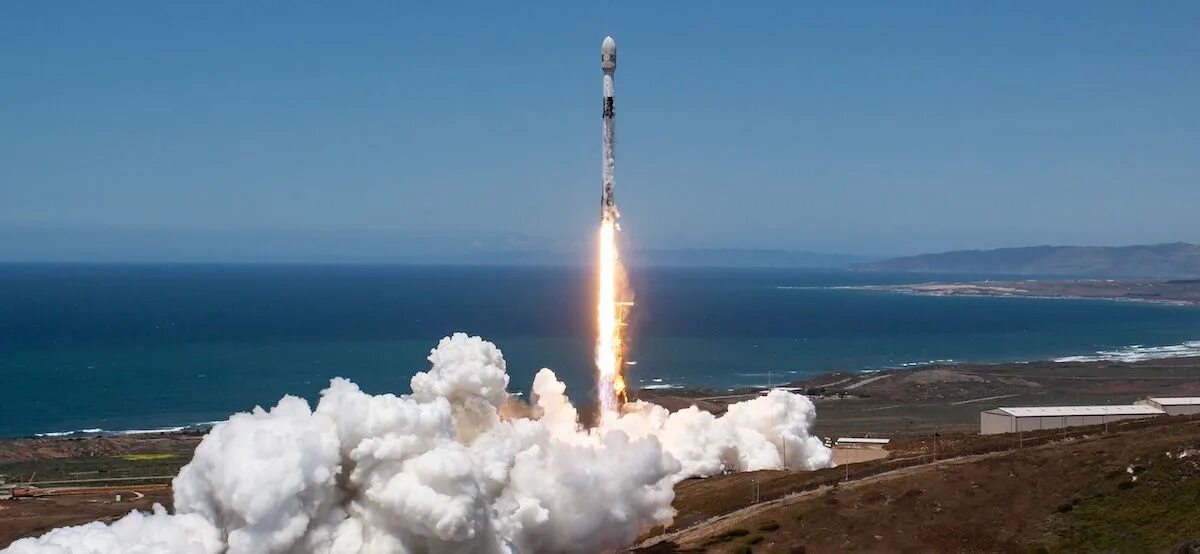 Последние события космоса 2023. Starlink Falcon 9. Ракета Фалькон. Ядерная ракета. Ракета Спутник.