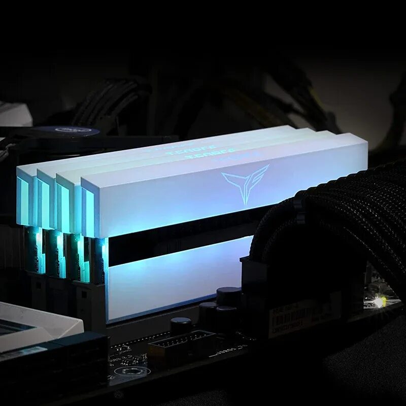 Xtreem argb. Teamgroup t-force xtreem argb ddr4-3600. t force xtreem ddr4. team group t-force xtreem argb. teamgroup сборка.