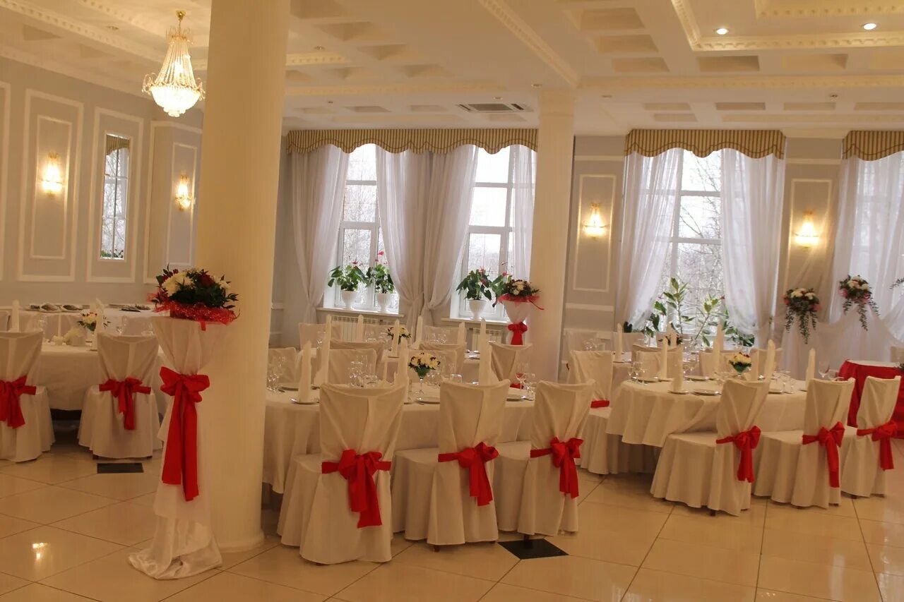 Березовая роща залы. Белоствольная береза саяны. Березовая роща залы. Жигулевск благоустройство. Фотообои интерьер в гостиной.