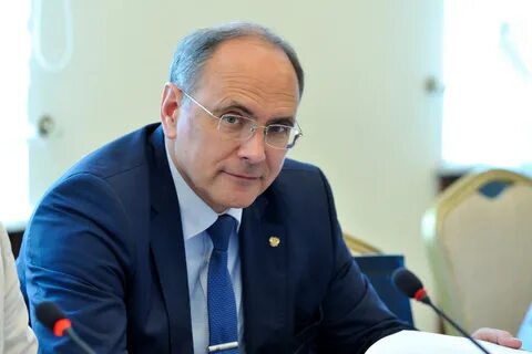 Гусаков