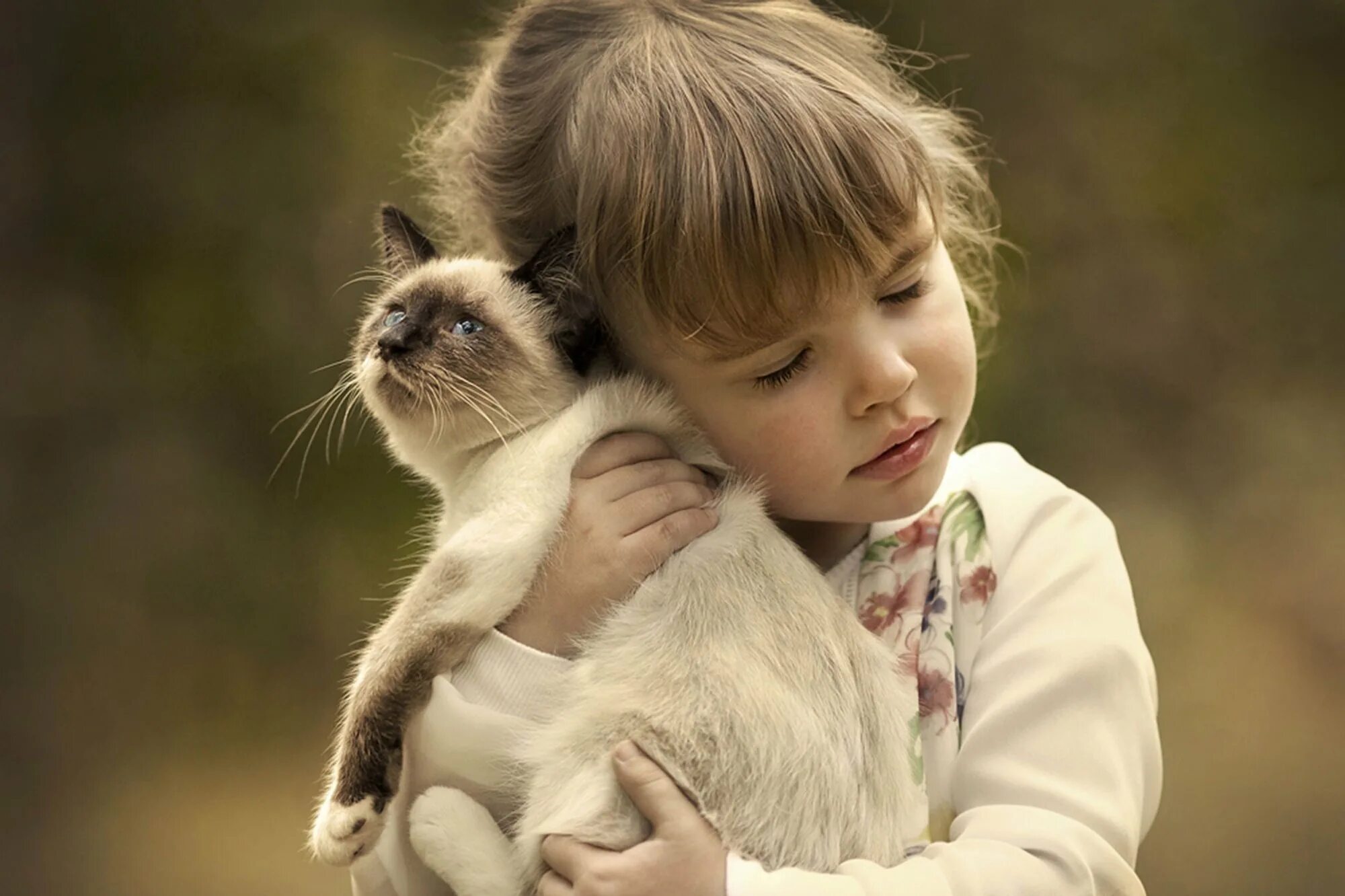 Для детей. Животные. О доброте. Маленькие дети и животные. Любовь к животным.