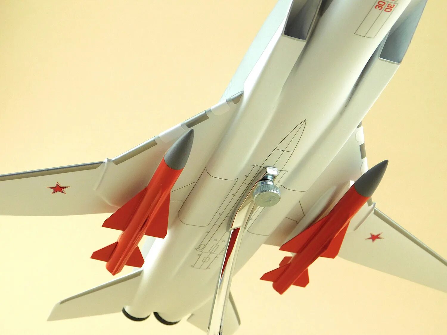 Модель ту 22м3. Ту-22м3 1144. ту-22 м3 моделист 1144. ту-22м3 модель. ту22м2 модель самолета.