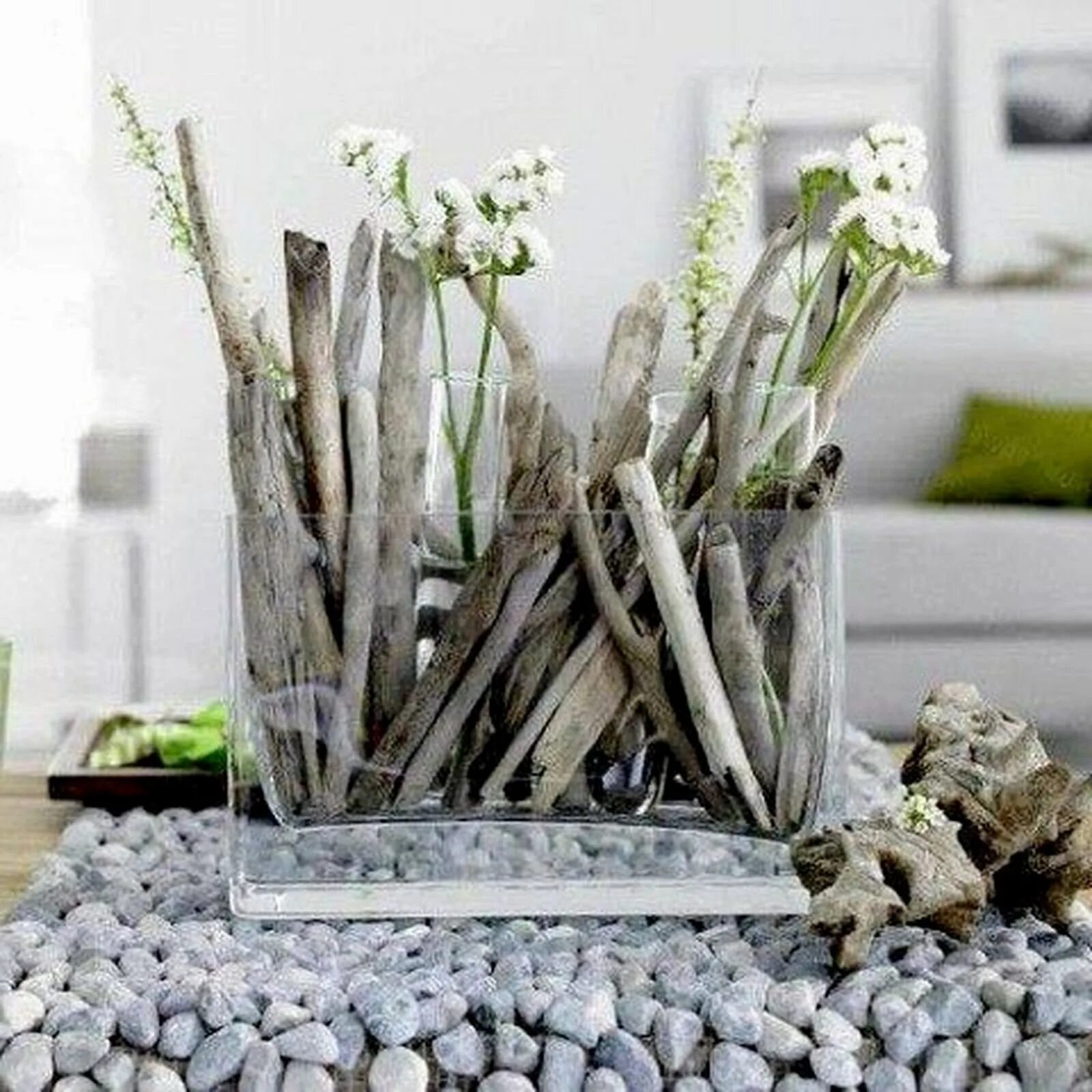 Декор из камней. Декор из камней для сада. Валуны для ландшафта. Декор из камней для сада. Композиции из гальки.