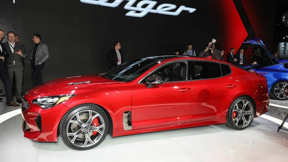 2019 Kia Forte reveals its Stinger-inspired design at 2018 Detroit auto show