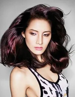 Үйдегі үштік секс туралы видео