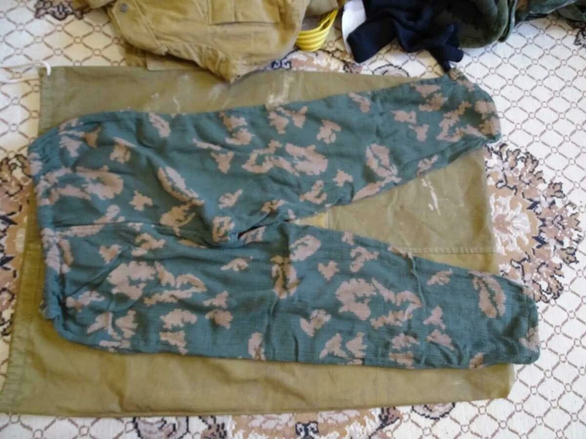 Aрмейские разгрузки с 1991 по 2002 года. Форма барвиха вср 93. Продам армейскую. Военные вещи с хранения. Продам армейскую.