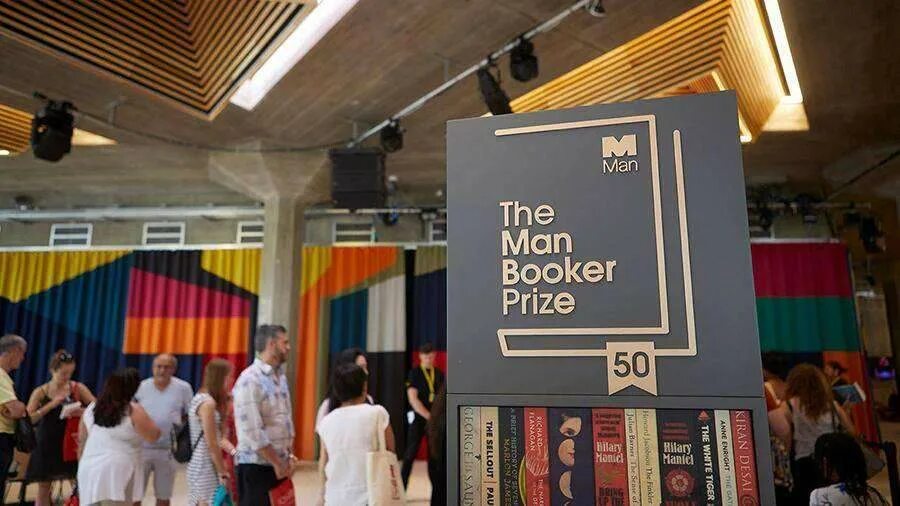 адам гроссман мюнхен. номинация букеровской премии. лауреат букеровской премии. логотип букеровской премии. британская букеровская премия.