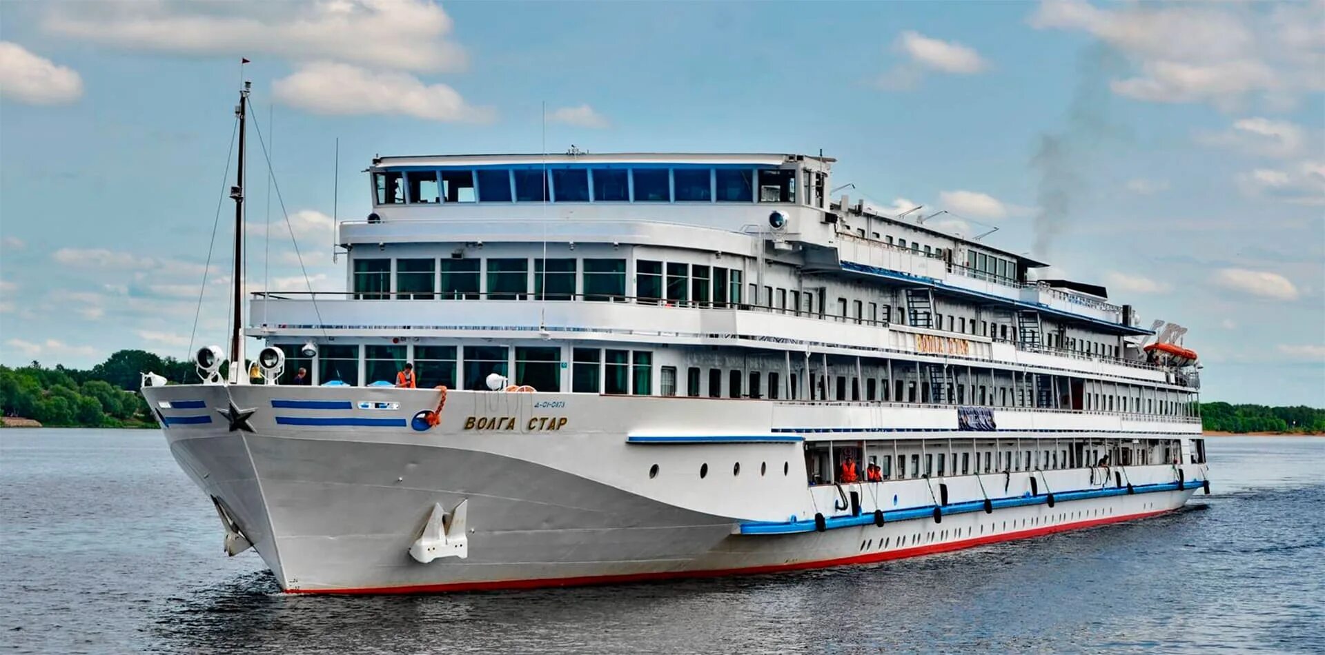 Круиз по волге и обратно. Круизный теплоход «санкт-петербург». Инфофлот речные круизы. Углич речной вокзал. Теплоход октябрьская революция.