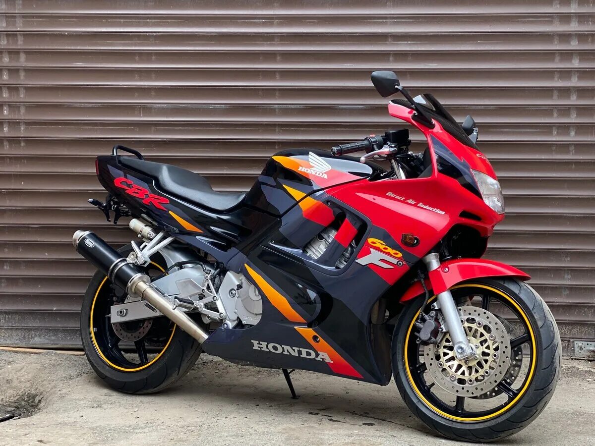 Moto dor. Moto dor. Bandit 650 мотоджимхана. Gr 1 цена в ростове на дону роллинг мото. Moto dor.