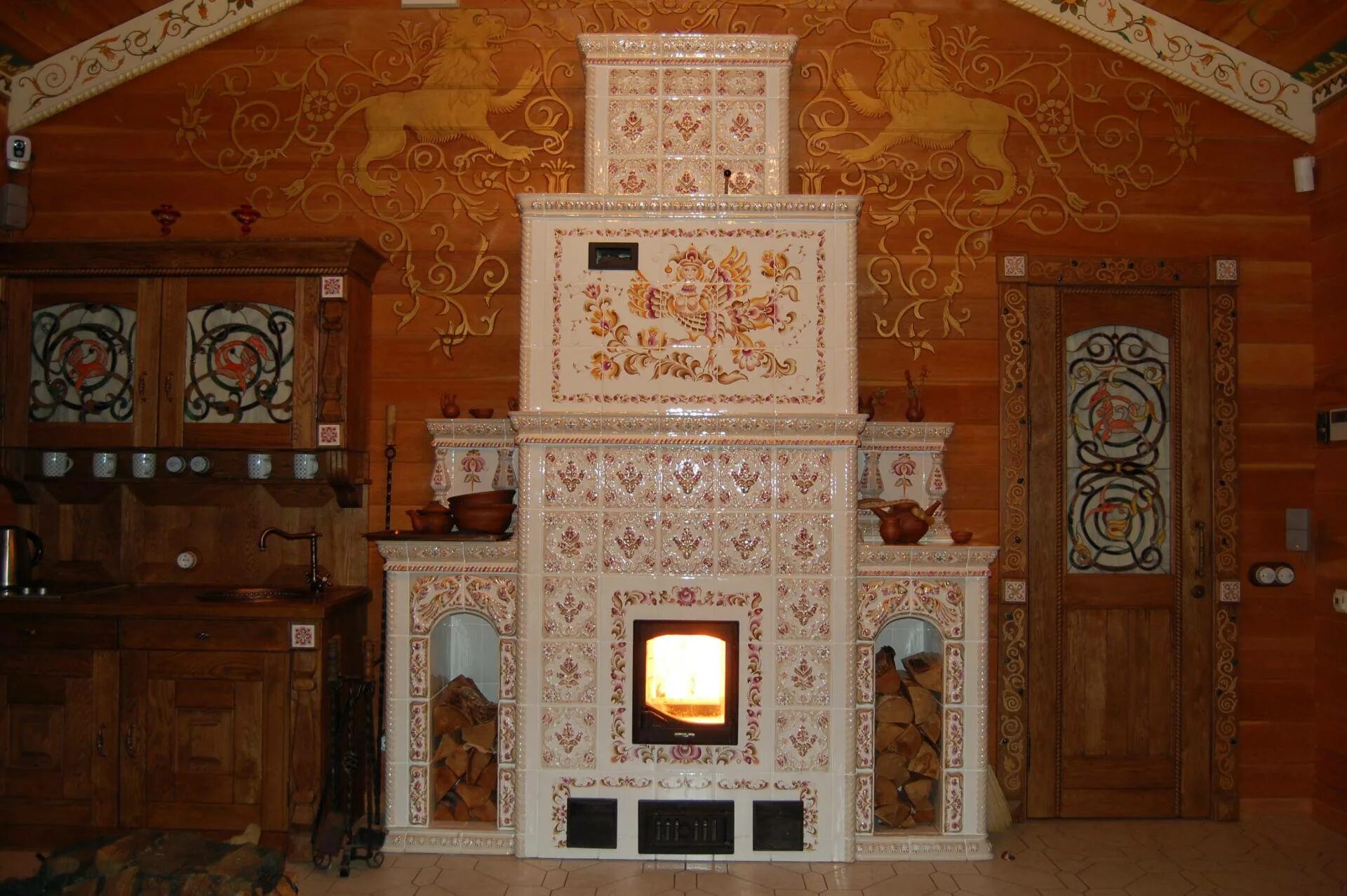 Плитка для облицовки печей и каминов. Изразцовая печь модерн. Камин керама марацци. Керама марацци отделка камина. Изразцы под малахит.