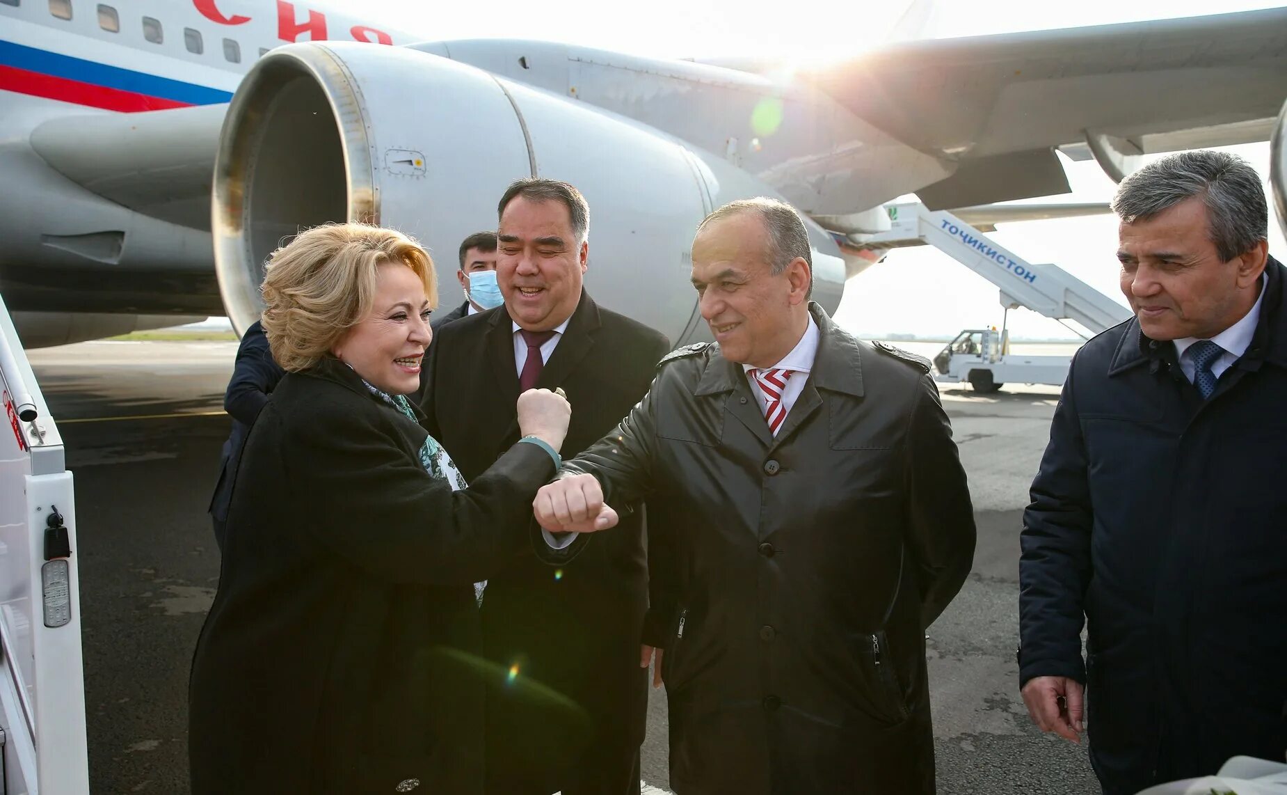 визит официальной делегации. законодательное собрание тверской области. визит матвиенко в таджикистан. визит официальной делегации. визит официальной делегации.