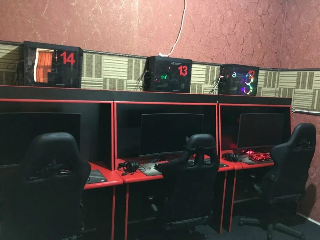 детский городок папа карло в хасавюрте. космос хасавюрт компьютерный зал. комп залы. фк хасавюрт стадион. компьютерный зал.