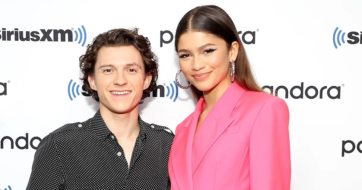 Том холланд и зендая отношения. Том холланд и зендая. tom holland and zendaya. рост зендаи и тома холланда. зендая и том.
