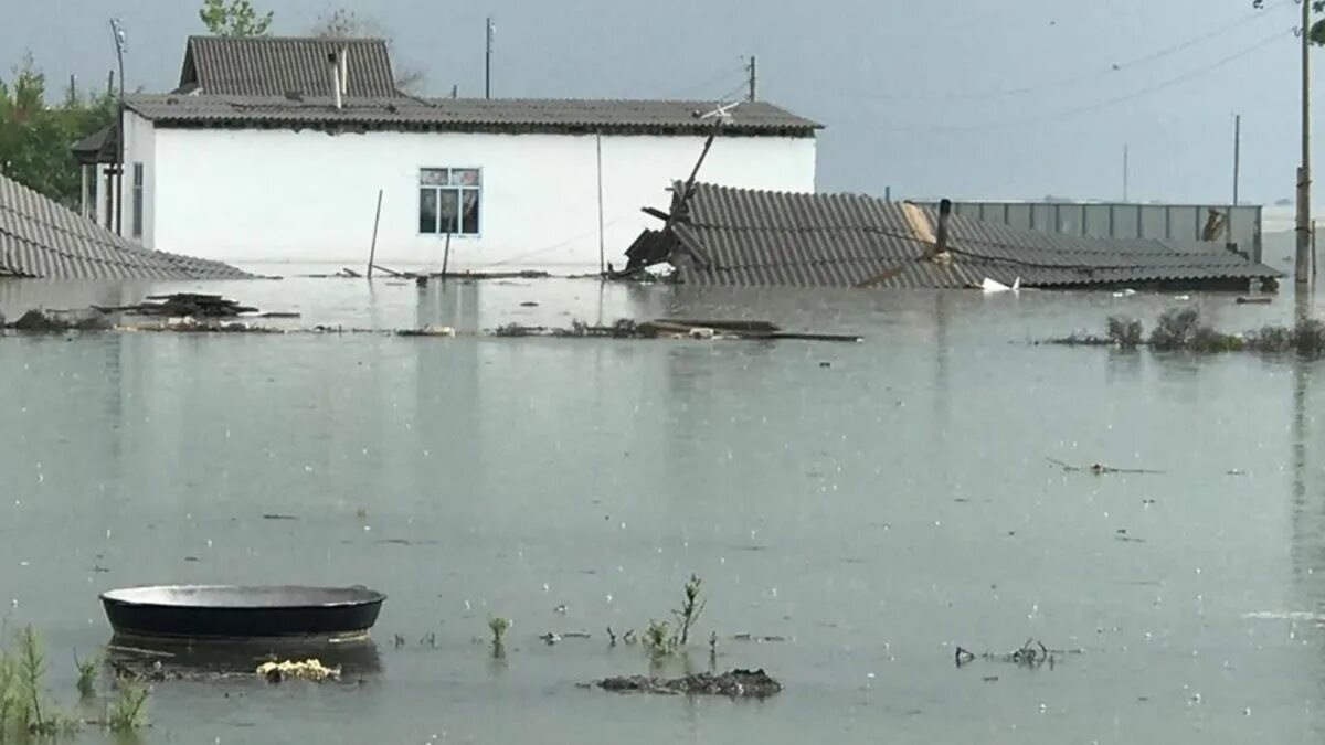 Сел басу. Сардоба прорыв плотины. Сардоба водохранилище Узбекистан. Сырдарья прорыв дамбы. Узбекистан дамба Сардоба.