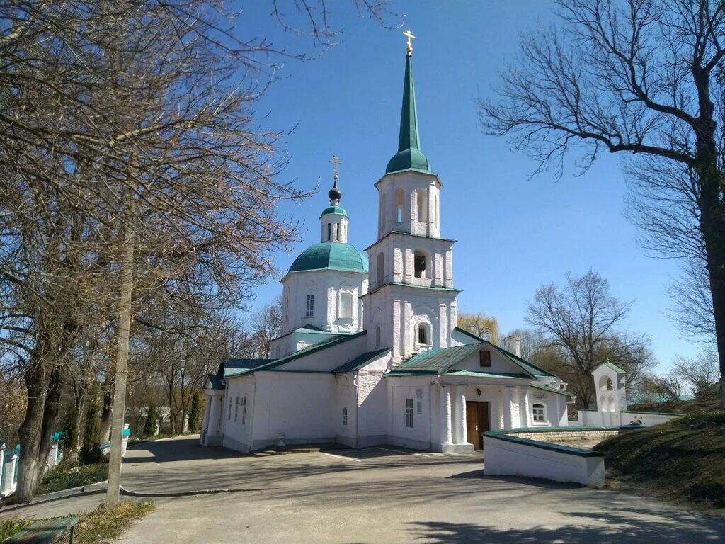 Церковь тихвинской богоматери ярославль. Тихвинская церковь брянск. Храм тихвинской иконы божией матери. Храм тихвинской иконы божией матери (брянск). Тихвинская церковь брянск.