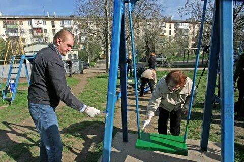 Уборка детских площадок