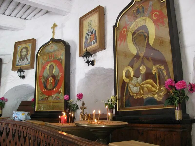 псково-печерский монастырь михайловский собор умиление. икона успения псково-печерского монастыря. иконы в печерском монастыре. иконы в печерском монастыре. псково печерский монастырь иконы богородицы.