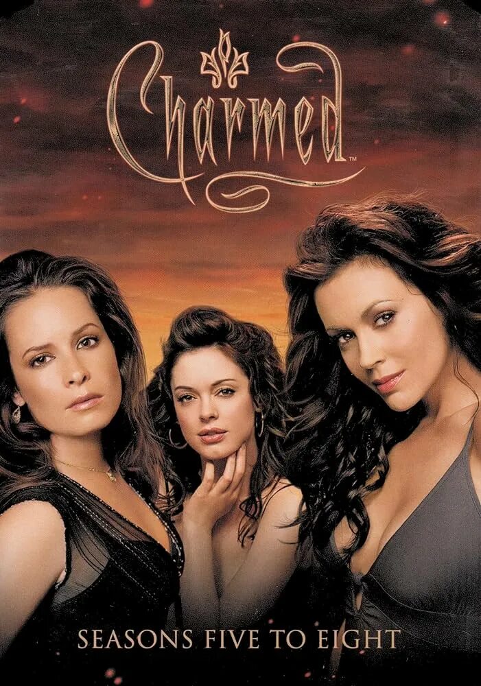 Charmed complete. Зачарованные диск вид сбоку. Charmed complete. Charmed complete. Зачарованные 5 сестер.