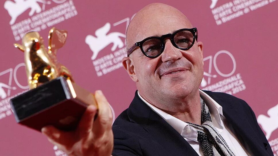 Премия венецианского кинофестиваля. Венецианский фестиваль награда. Главный приз кинофестиваля. Лауреаты каннского фестиваля 2023. Главный приз кинофестиваля.