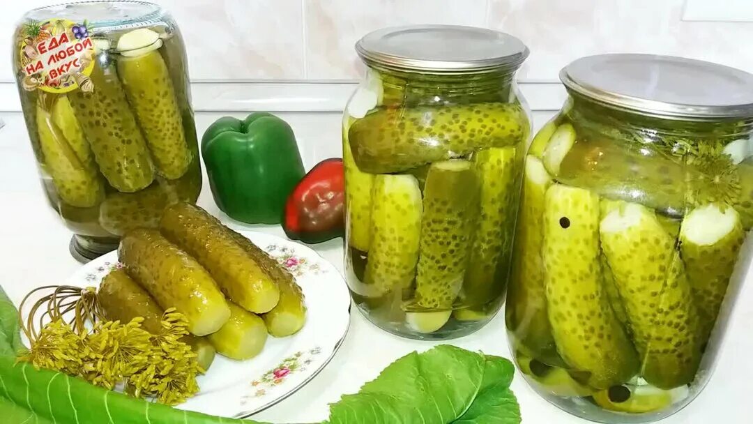 На зиму в литровых. Хрустящие маринованные огурцы без стерилизации. огурцы маринованные на зиму хрустящие в банках без стерилизации. засолка огурцов на зиму без стерилизации. рецепт огурцов на зиму в банках.