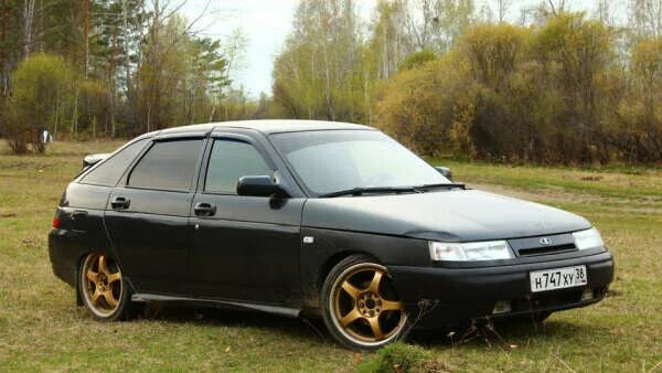 Как выглядит двенашка машина фото Первый в жизни фотосет. Часть № 1 Lada 2112, 1,6 л, 2006 года фотография DRIVE
